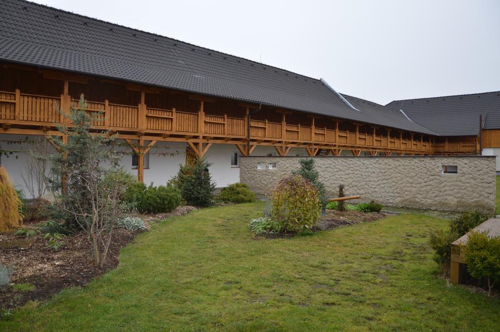Statek 3 - Wellness & Spa Hotel Hluboká nad Vltavou Eksteriør billede