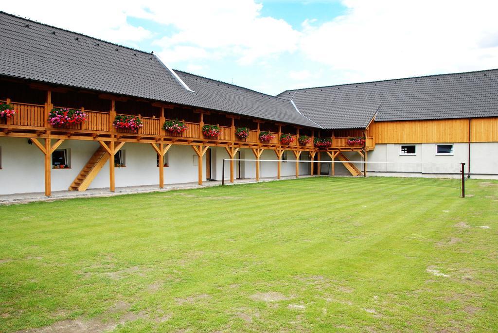 Statek 3 - Wellness & Spa Hotel Hluboká nad Vltavou Eksteriør billede