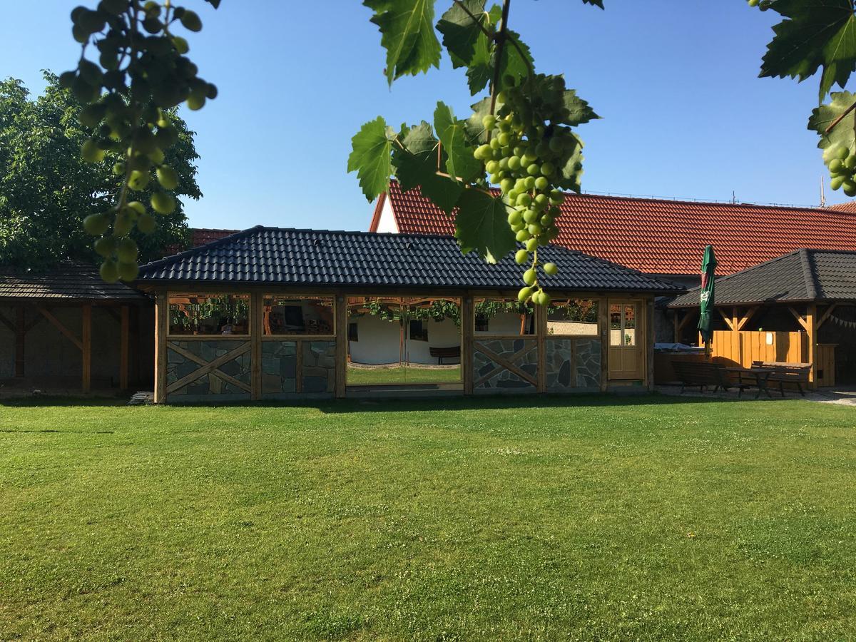 Statek 3 - Wellness & Spa Hotel Hluboká nad Vltavou Eksteriør billede